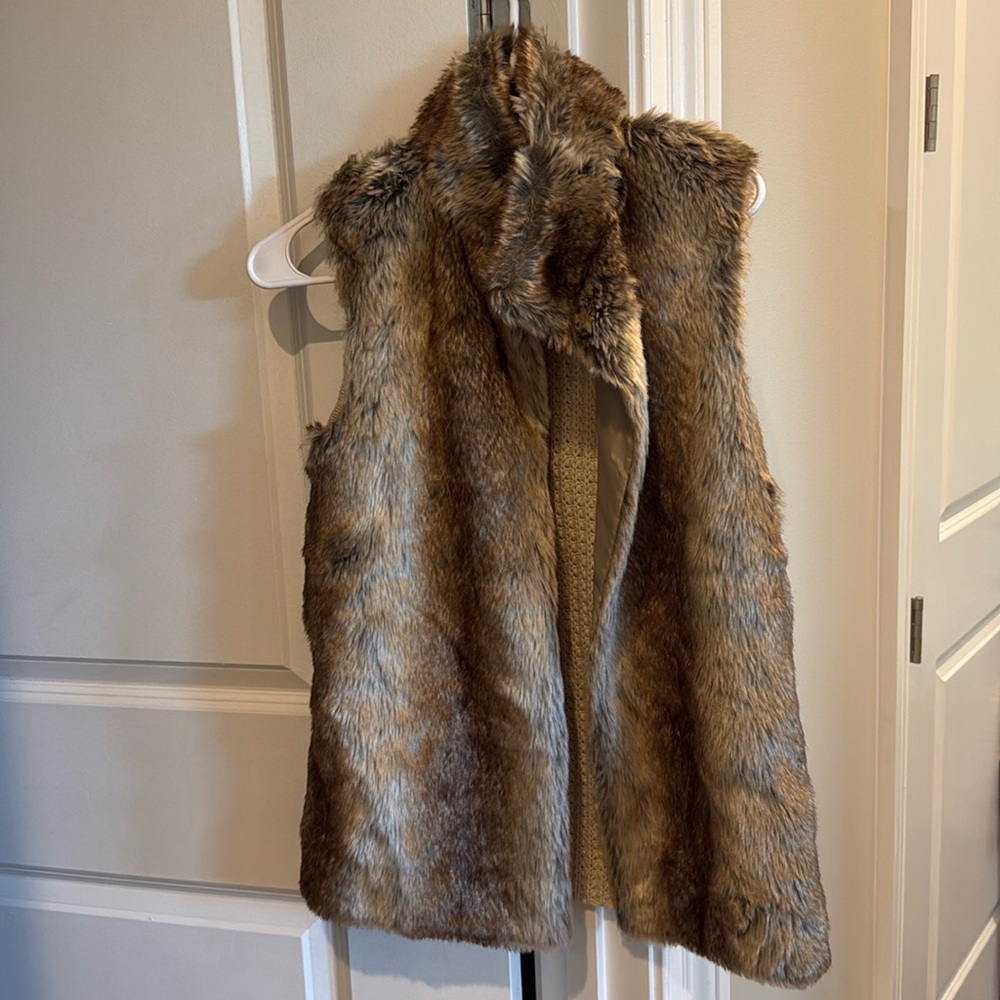 Women’s Small faux fur vest